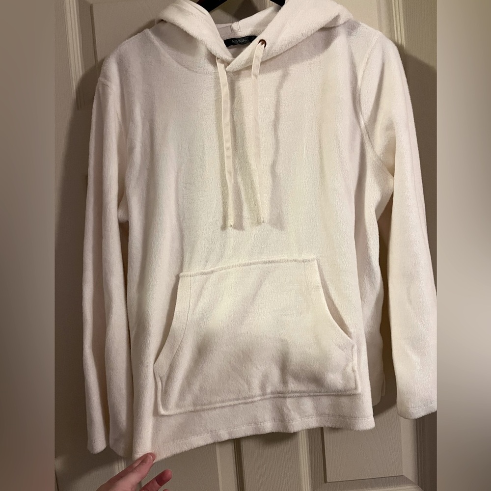 NWOT 🤍Cozy White Hoodie🤍